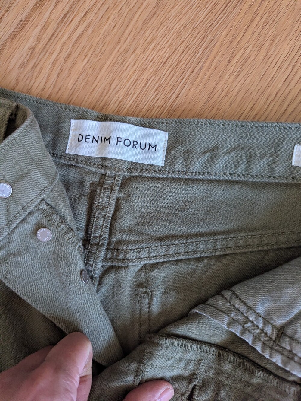 Denim Forum The Ex Boyfriend Midi Shorts Size 28 NWOT - Picture 6 of 6